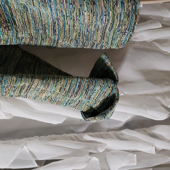 Coldwater Creek. Woven Blue/Grrens, Long Sleeved, Full Zip Jacket. Size 2X. - Picture 8 of 15